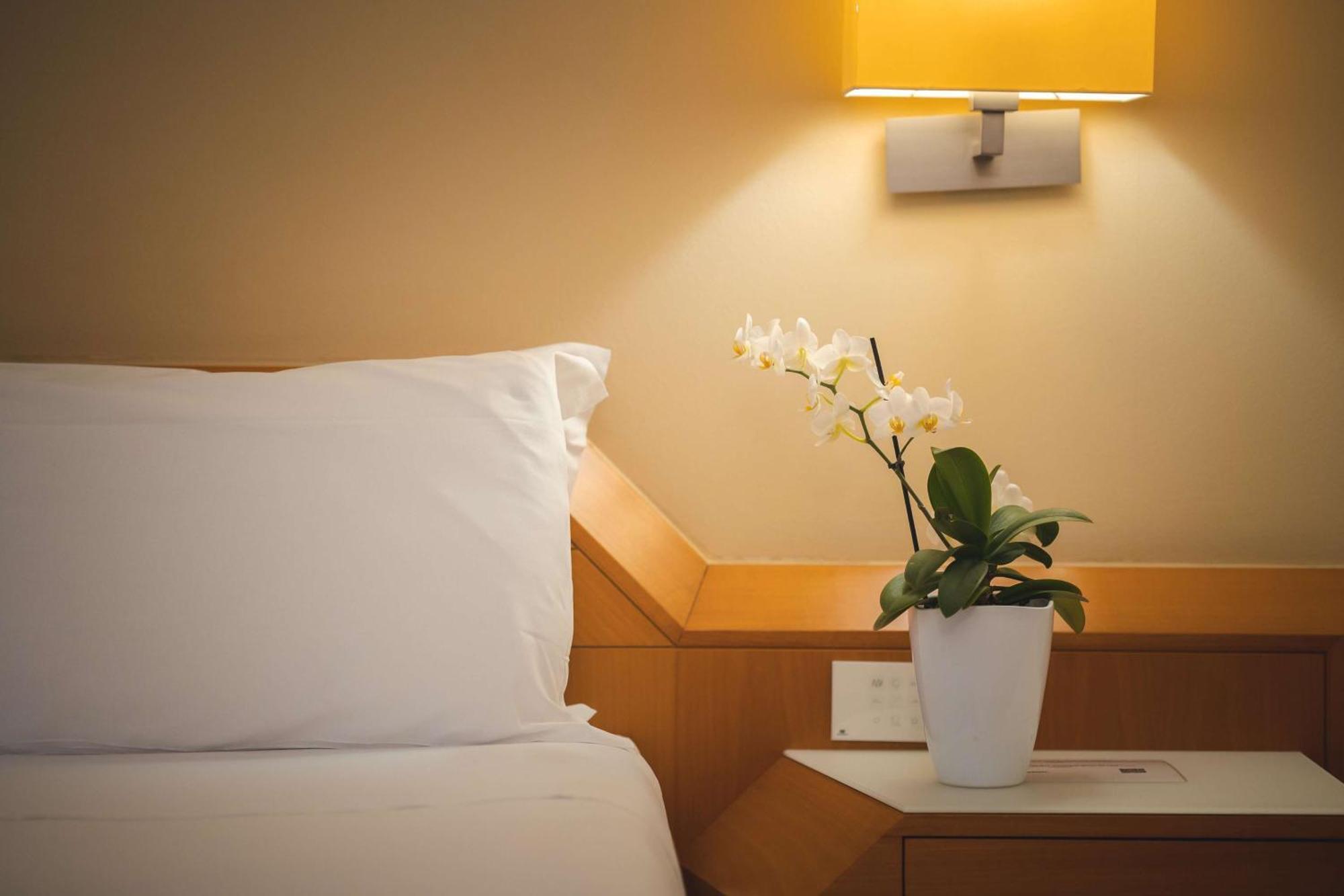 Best Western Mirage Hotel Fiera Падерно-Дуньяно Экстерьер фото