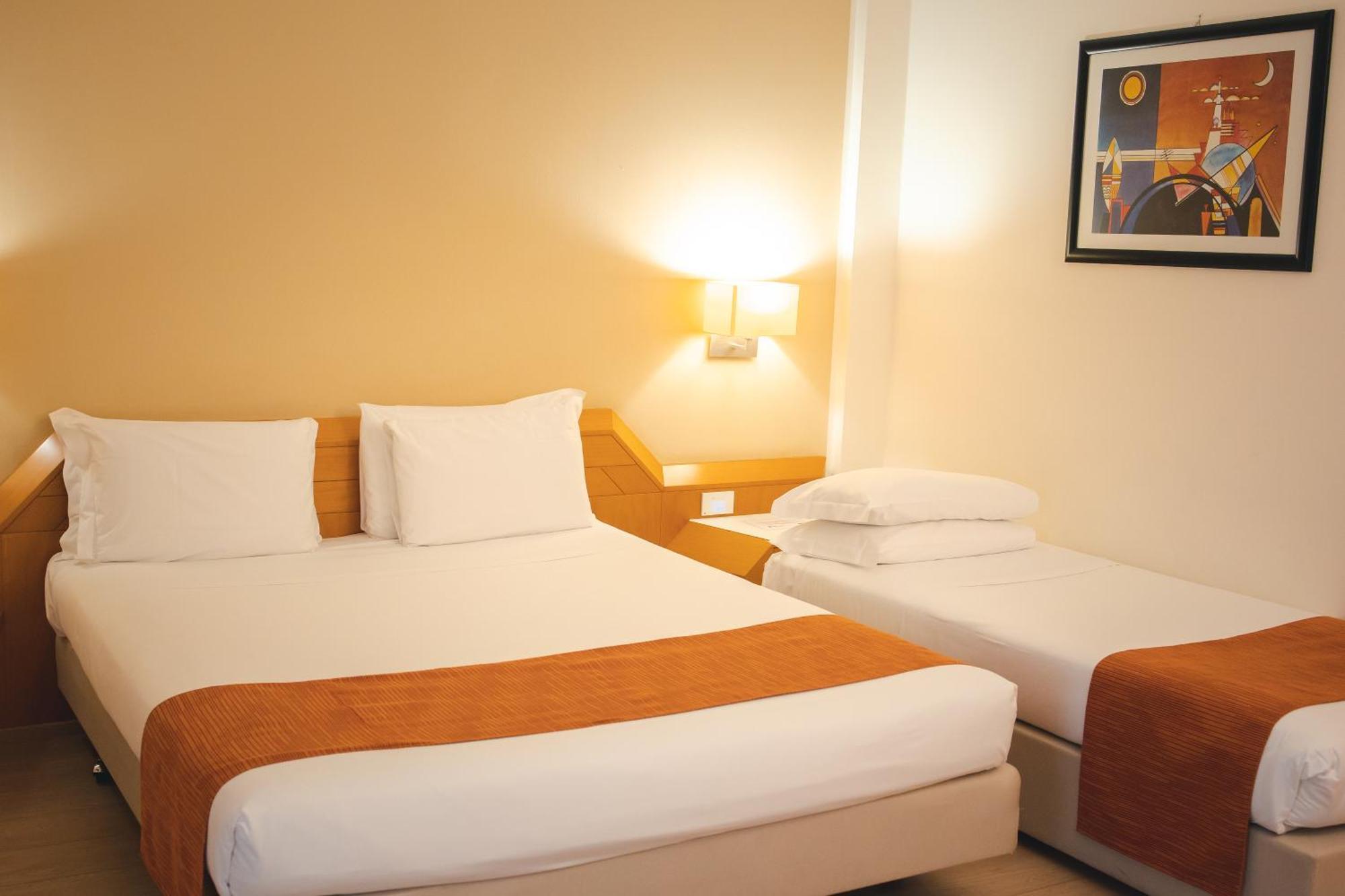 Best Western Mirage Hotel Fiera Падерно-Дуньяно Экстерьер фото