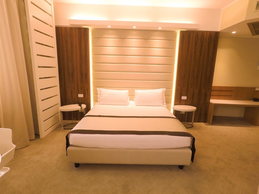 Best Western Mirage Hotel Fiera Падерно-Дуньяно Экстерьер фото